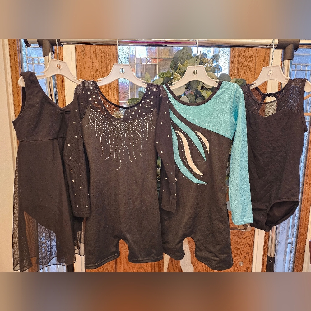 4 Girls Leos Danz N Motion 140/ 8-10